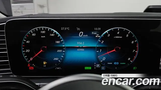 Mercedes-Benz GLE-Class 2019 — Photo 29/31