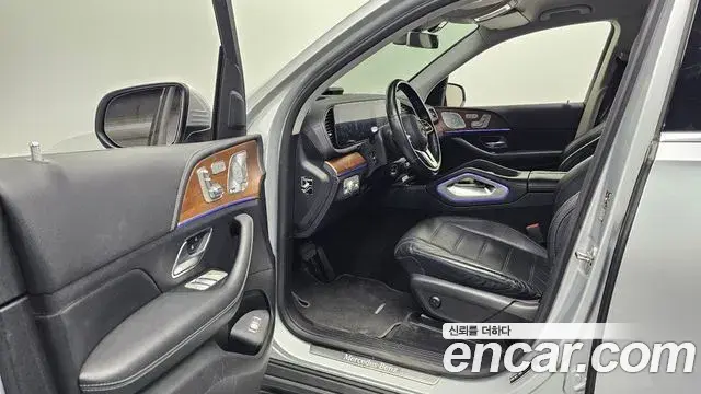 Mercedes-Benz GLE-Class 2019 — Photo 15/31