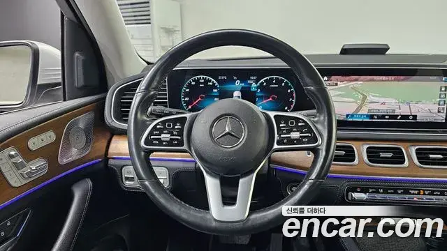 Mercedes-Benz GLE-Class 2019 — Photo 14/31
