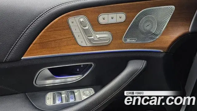 Mercedes-Benz GLE-Class 2019 — Photo 5/31