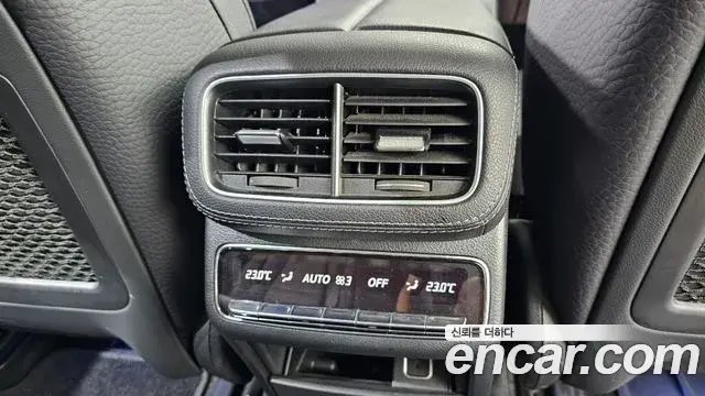 Mercedes-Benz GLE-Class 2019 — Photo 4/31