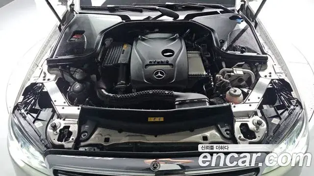 Mercedes-Benz E-Class 2019 — Şəkil 12/32