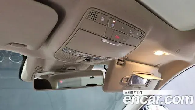 Mercedes-Benz E-Class 2019 — Şəkil 31/32