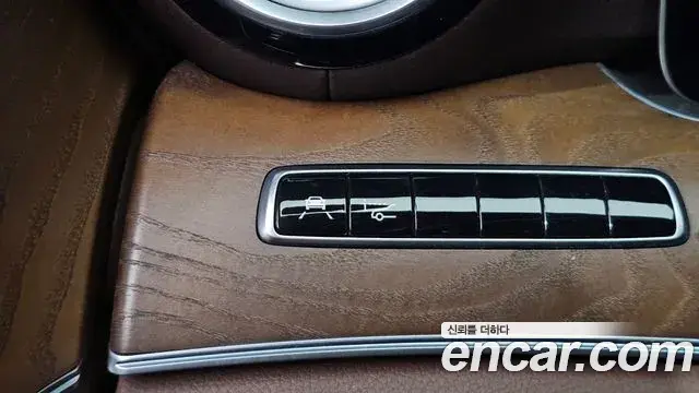 Mercedes-Benz E-Class 2019 — Şəkil 13/32