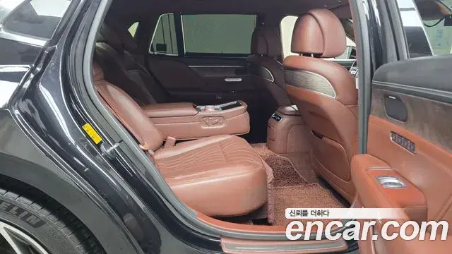 Genesis G90 2022 — Şəkil 8/20