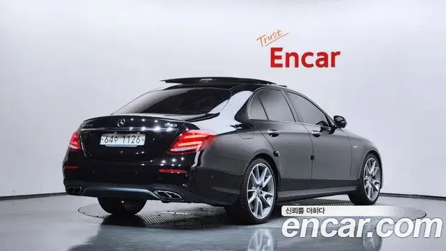 Mercedes-Benz E-Class 2018 — Фото 2/20