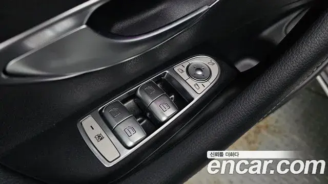 Mercedes-Benz E-Class 2021 — Şəkil 30/33