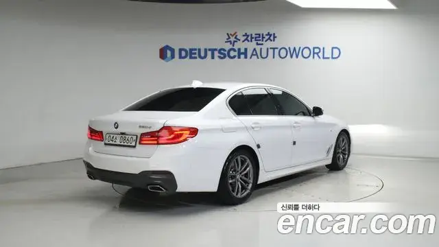 BMW 5 Series 2019 — Фото 1/20