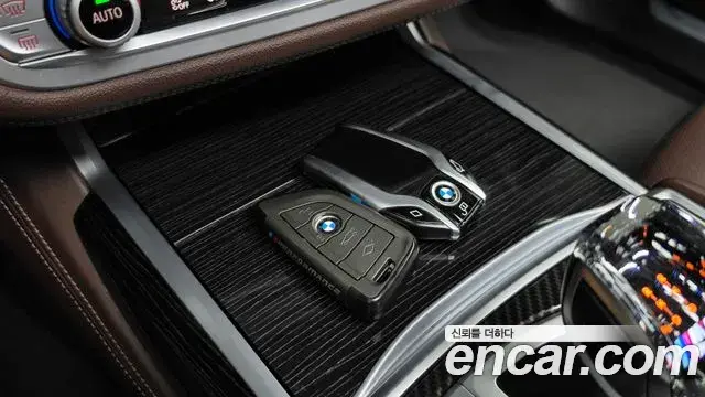 BMW 7 Series 2019 — Şəkil 6/32