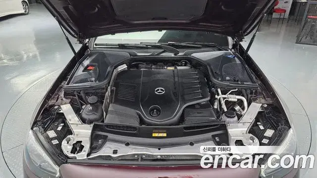 Mercedes-Benz E-Class 2021 — Фото 6/20
