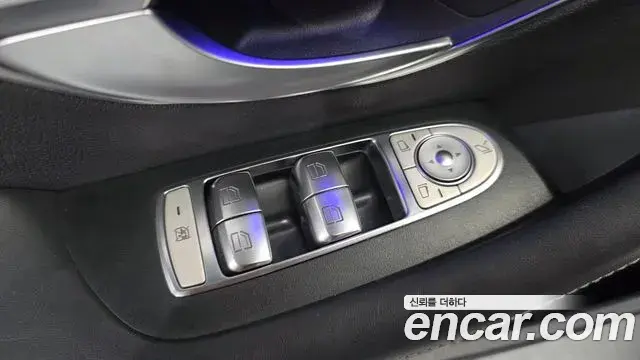 Mercedes-Benz E-Class 2021 — Фото 20/20