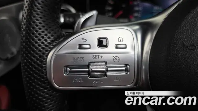 Mercedes-Benz C-Class 2019 — Şəkil 16/30