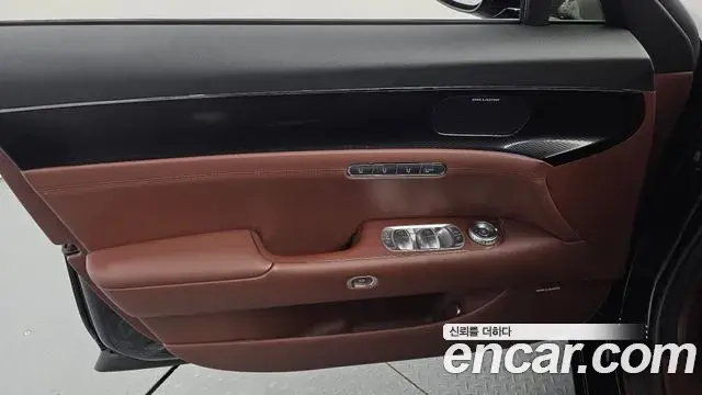 Genesis G90 2025 — Photo 24/31