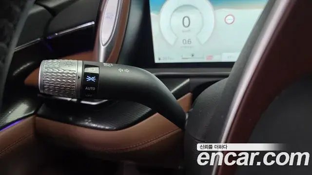 Genesis G90 2025 — Photo 8/31