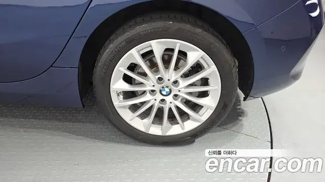 BMW 1 Series 2020 — Photo 7/30