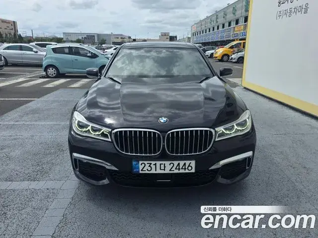 BMW 7 Series 2018 — Фото 1/19