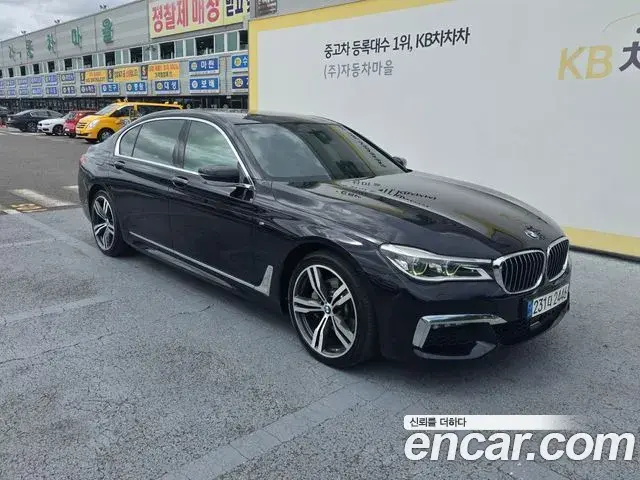 BMW 7 Series 2018 — Фото 2/19