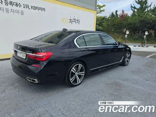 BMW 7 Series 2018 — Фото 4/19