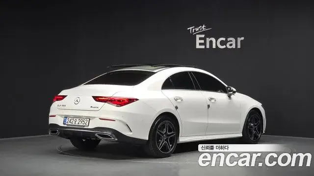 Mercedes-Benz CLA-Class 2022 — Şəkil 10/32