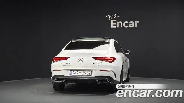 Mercedes-Benz CLA-Class 2022 — Şəkil 8/32