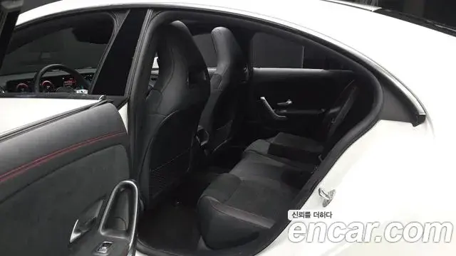 Mercedes-Benz CLA-Class 2022 — Şəkil 11/32