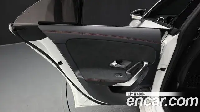 Mercedes-Benz CLA-Class 2022 — Şəkil 23/32
