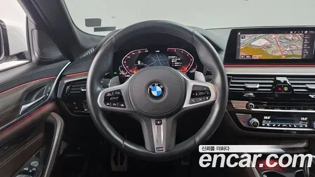 BMW 5 Series 2020 — Фото 13/20