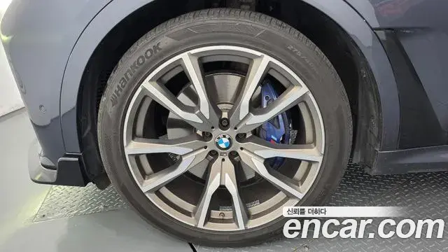 BMW X7 2021 — Şəkil 14/20