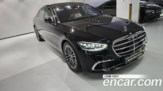 Mercedes-Benz S-Class 2025 — Фото 1/20