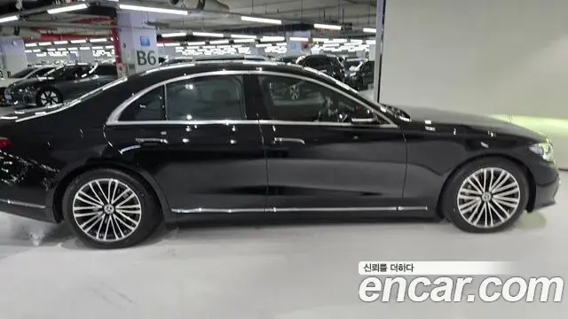 Mercedes-Benz S-Class 2025 — Фото 7/20