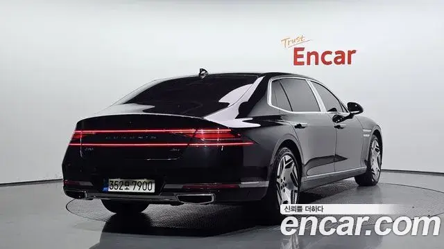 Genesis G90 2022 — Şəkil 17/31
