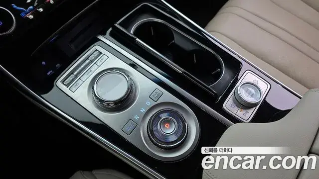 Genesis GV80 2023 — Photo 17/20