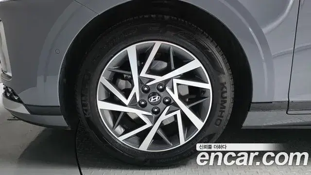 Hyundai Grandeur Hybrid 2023 — Photo 7/20