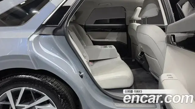 Hyundai Grandeur Hybrid 2023 — Photo 11/20