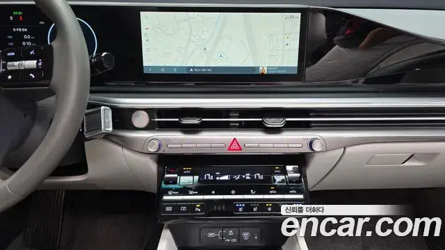 Hyundai Grandeur Hybrid 2023 — Photo 9/20