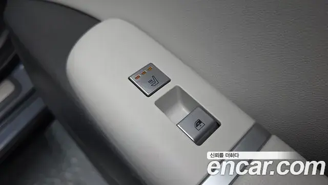 Hyundai Grandeur Hybrid 2023 — Photo 4/20