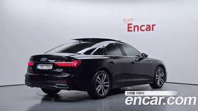 Audi A6 2022 — Фото 1/20