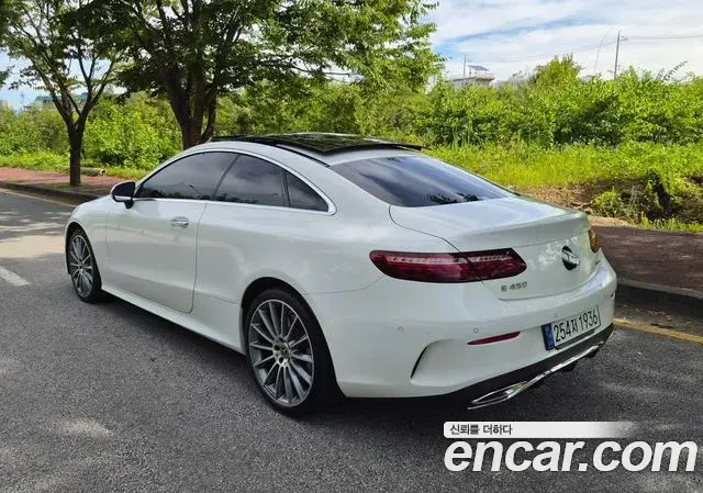 Mercedes-Benz E-Class 2021 — Фото 3/20