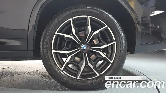 BMW X4 2024 — ფოტო 26/35
