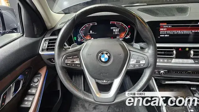 BMW 3 Series 2019 — Фото 13/20