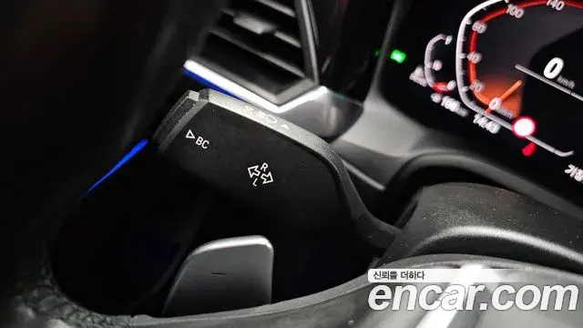 BMW 3 Series 2019 — ფოტო 17/31