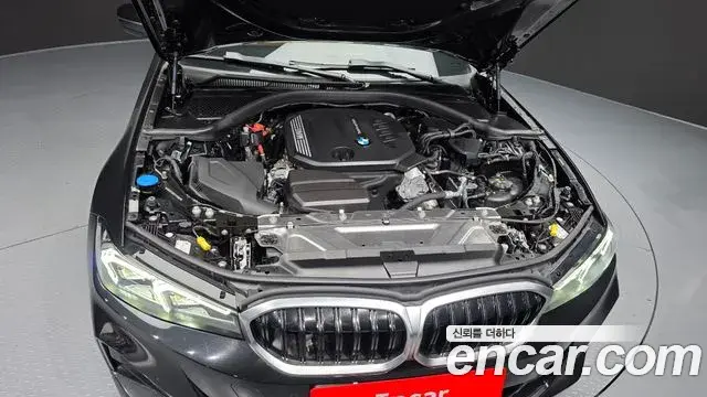 BMW 3 Series 2025 — Photo 14/31