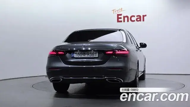 Mercedes-Benz E-Class 2021 — Фото 4/20