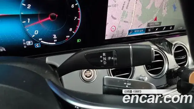 Mercedes-Benz E-Class 2021 — Фото 9/20
