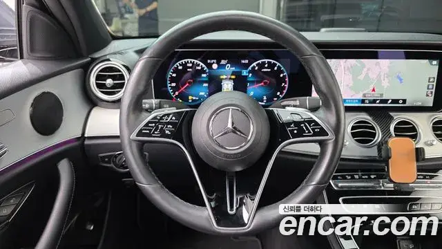 Mercedes-Benz E-Class 2021 — Фото 13/20