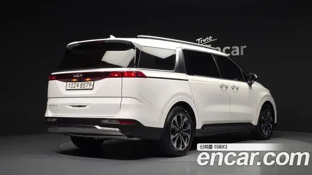 Kia Carnival 2023 — Şəkil 2/20