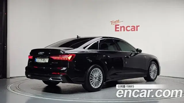 Audi A6 2021 — Photo 21/33