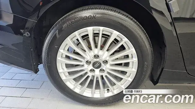 Audi A6 2021 — Photo 30/33