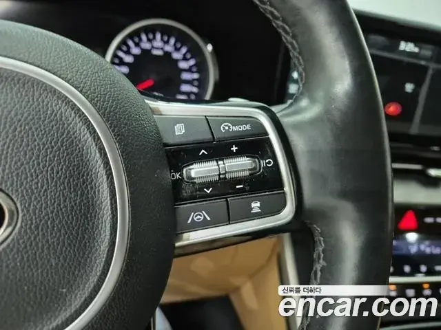 Kia Carnival 2021 — Фото 6/18