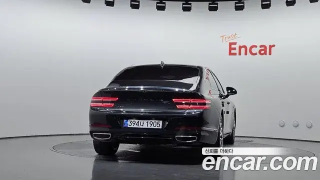 Genesis G80 2023 — ფოტო 11/33
